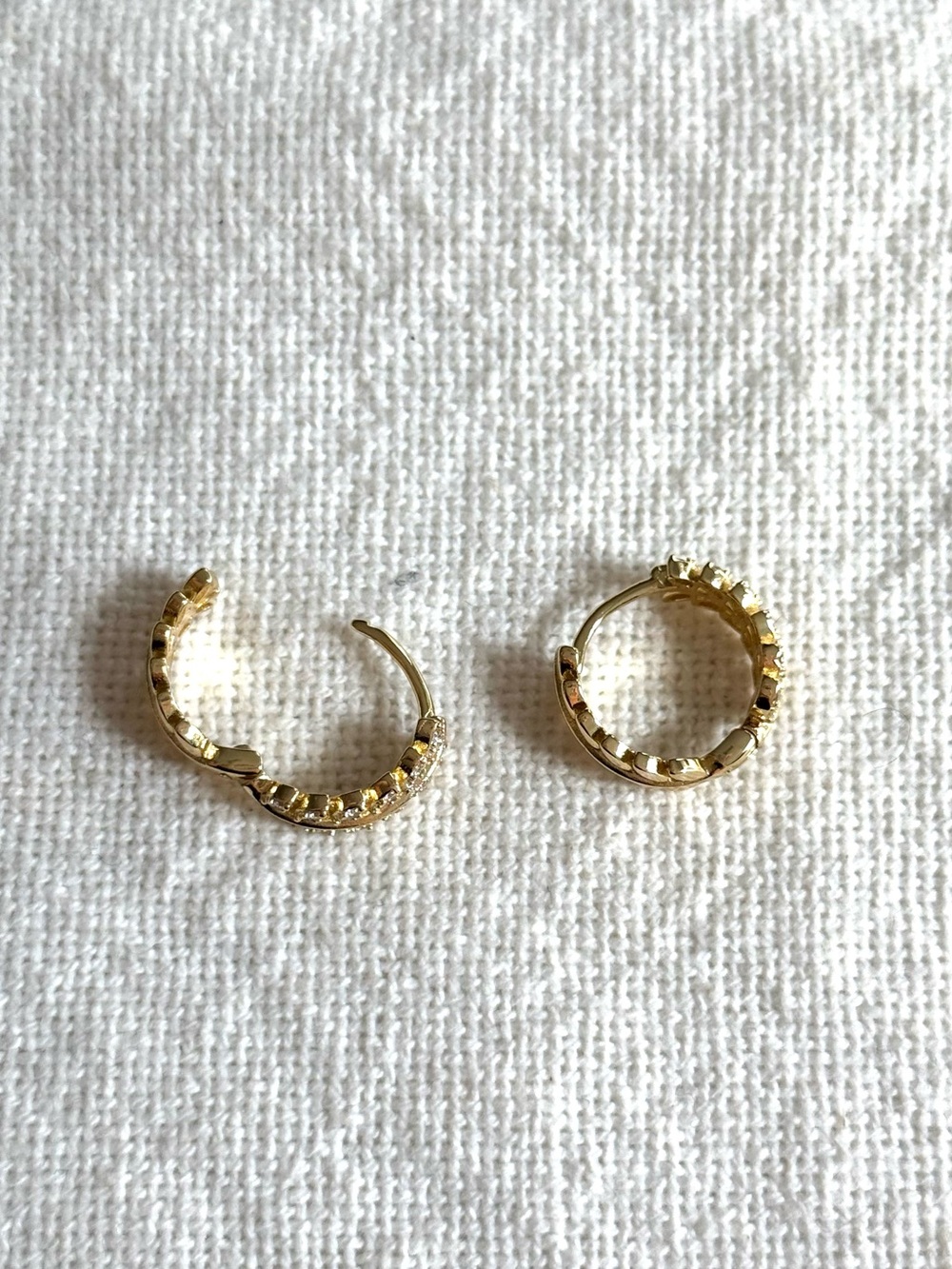 NEW! Gold Leaf Crystal Huggie Earrings - Women Jewelry - Picture 4 of 4